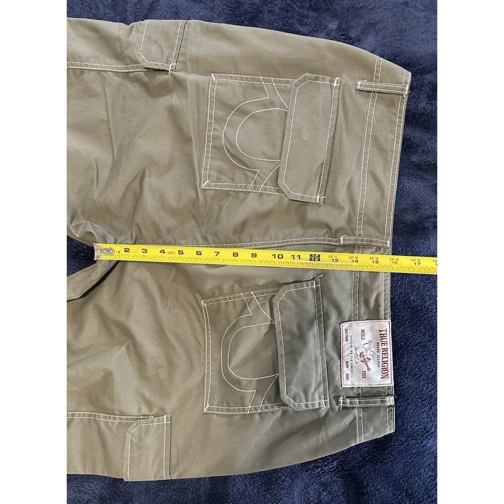 True Religion Cargo Pants Men 38x33 Kalamata Green White Stitch Straight Leg